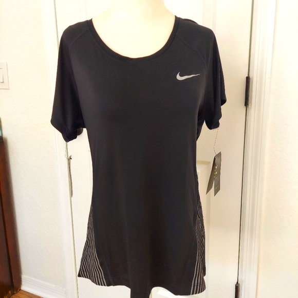 NWT Nike Running T-Shirt - Picture 1 of 6